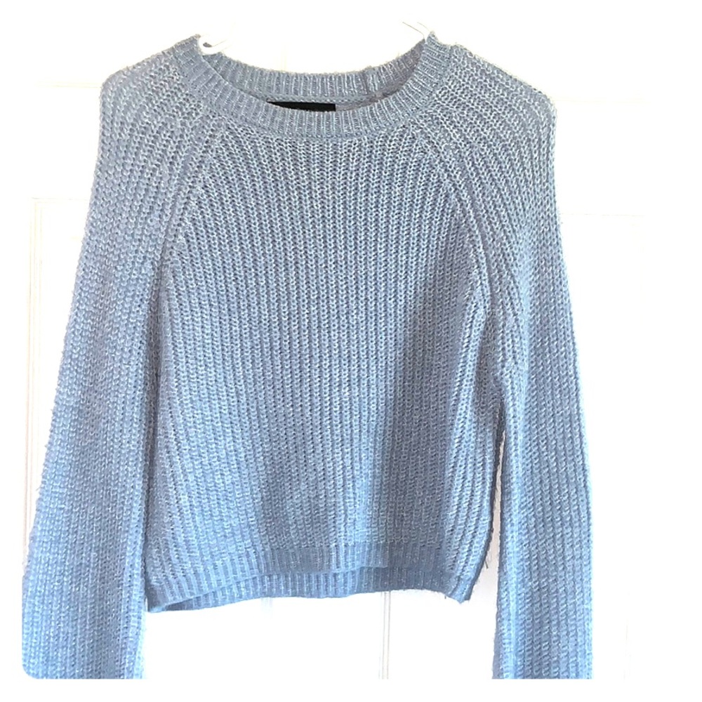 Blue knit crop top